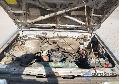 1987 Dodge Ram 50 z USA, uszkodzony, nr VIN JB7FL24D7HP001546